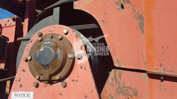 Used 2003 MORBARK 5600 - HORIZONTAL GRINDER