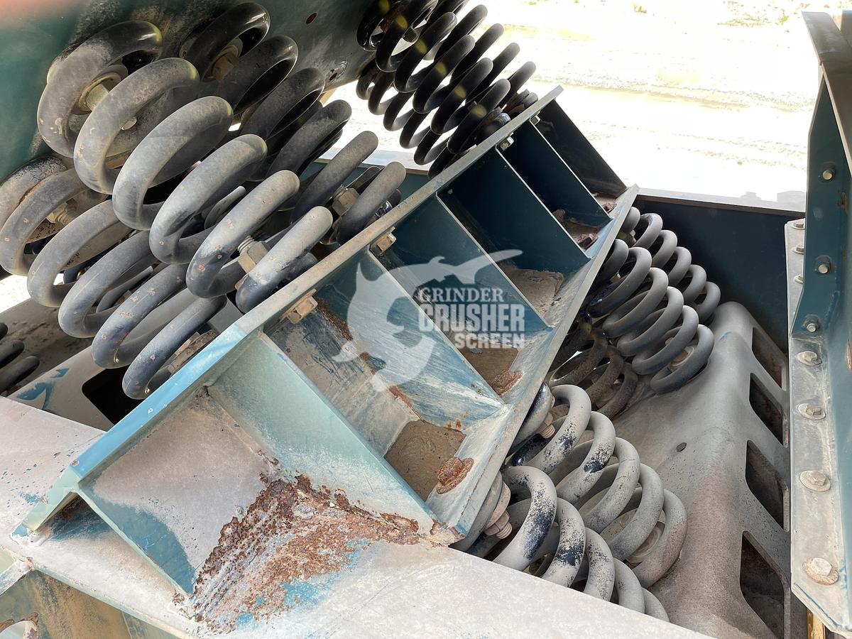 Used 2017 ACTION DENSE-OUT VIBRATORY