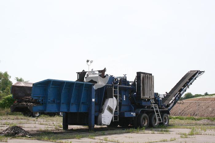 Used 1999 PETERSON PACIFIC 5400 - HORIZONTAL GRINDER