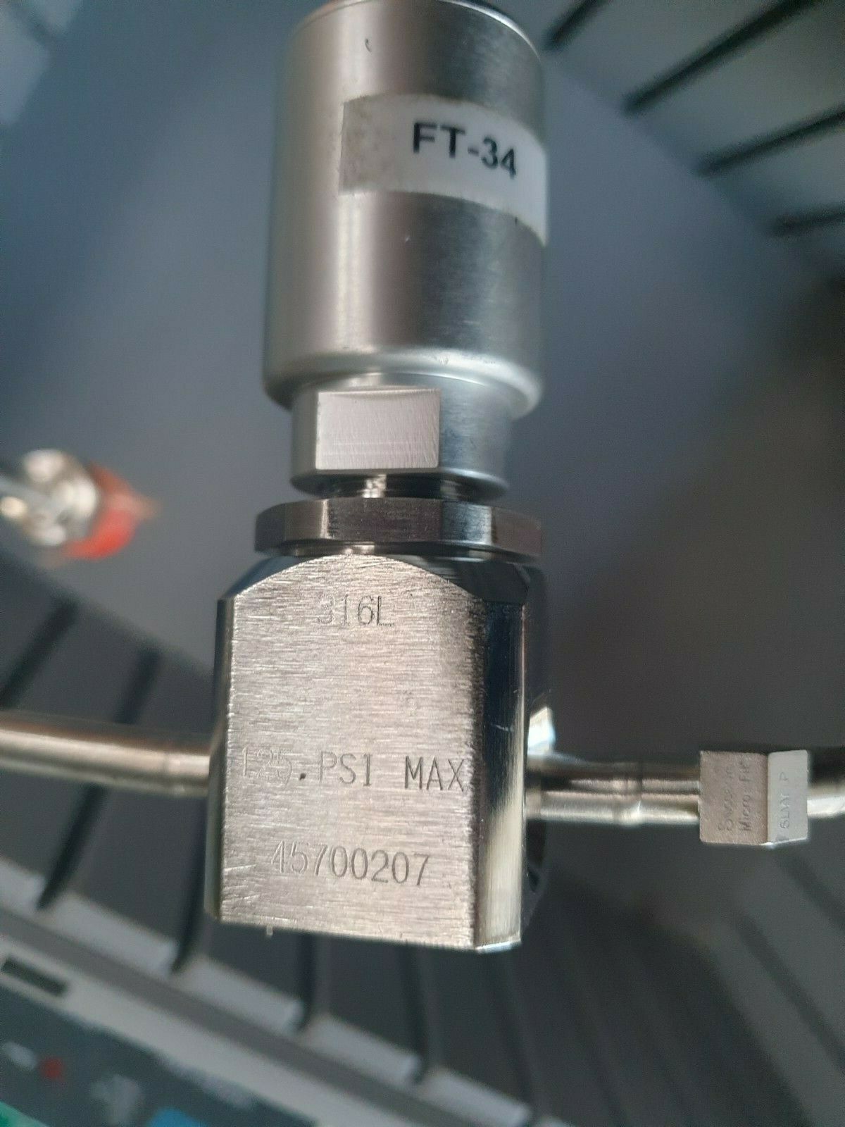 Used VERIFLO  45700207 316L Diaphragm Valve W/ FITTINGS (rbd2.1b5)