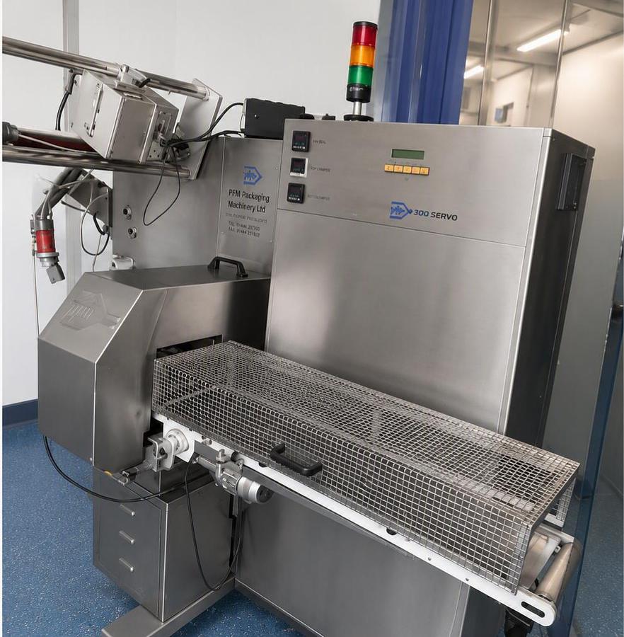 Used PFM 300 SERVO FLOWRAPPER