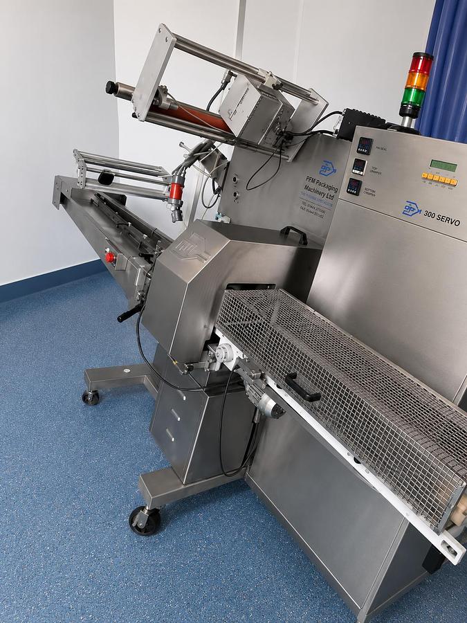 Used PFM 300 SERVO FLOWRAPPER