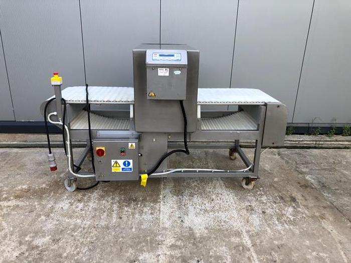 Used Loma IQ Metal Detector