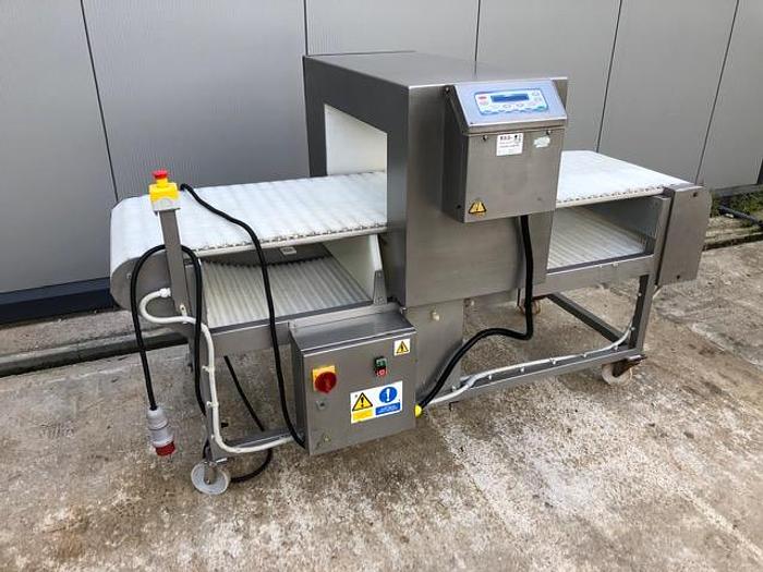 Used Loma IQ Metal Detector