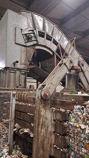Usato 2002 Pressa Imballatrice ZAGIB L21 AS + Nastro alimentazione