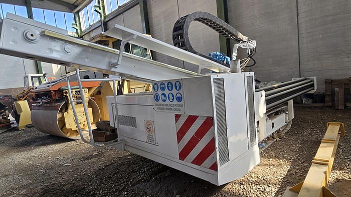 Usato Perforatrice ELLETTARI GEOTECNICA modello EG 2312-8DR