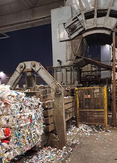 Usato 2002 Pressa Imballatrice ZAGIB L21 AS + Nastro alimentazione