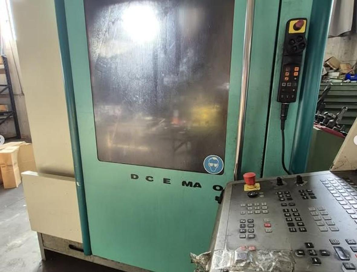 Usato 2000 Centro lavoro CNC Deckel Maho, modello DMC 63 V - Machining center