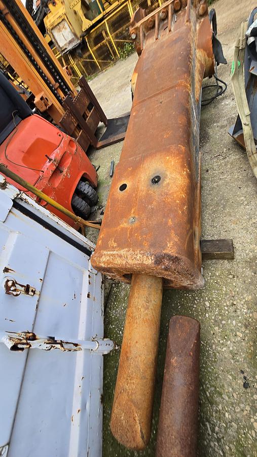 Usato 2015 Martello demolitore Sandvik BR 4510 - 2.400kg Demolition hammer