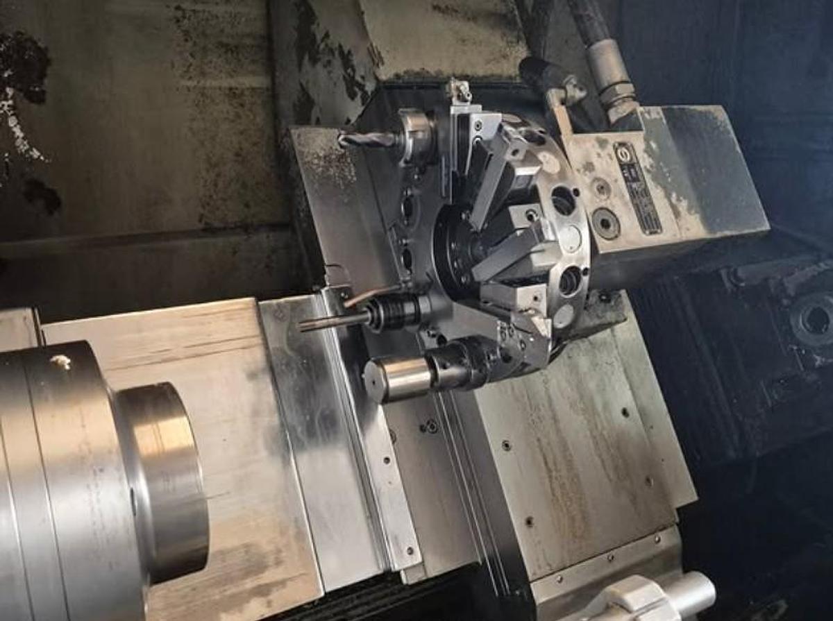 Usato 2002 TORNIO CNC AVM ANGELINI model SNUPY - CNC LATHE