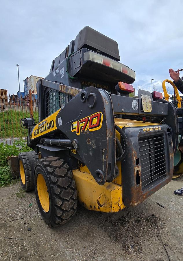 Usato 2005 Pala Gommata, NEW HOLLAND LB 115 B-4PS - Wheel Loader