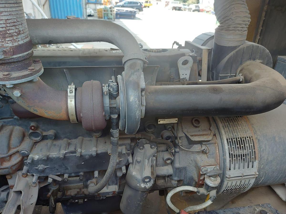 Usato 2009 Generator IVECO  300 kw