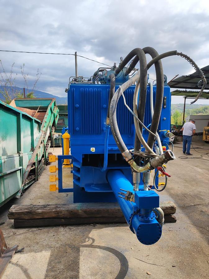 Usato 2004 Pressa imballatrice Zagib L19 SA - Baling press