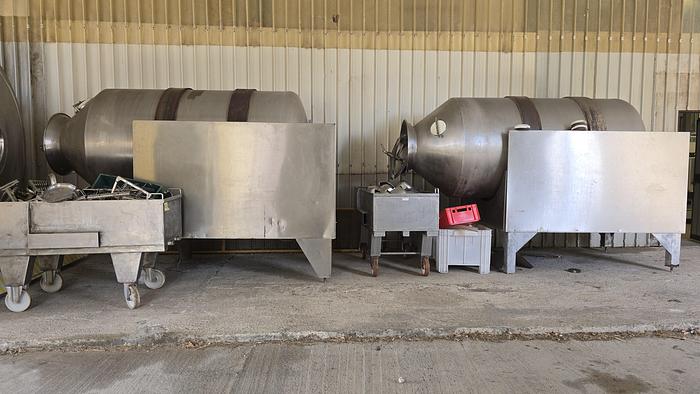 Usato Zangola automatica sottovuoto LUTETIA e POSSENTI - industrial Churn