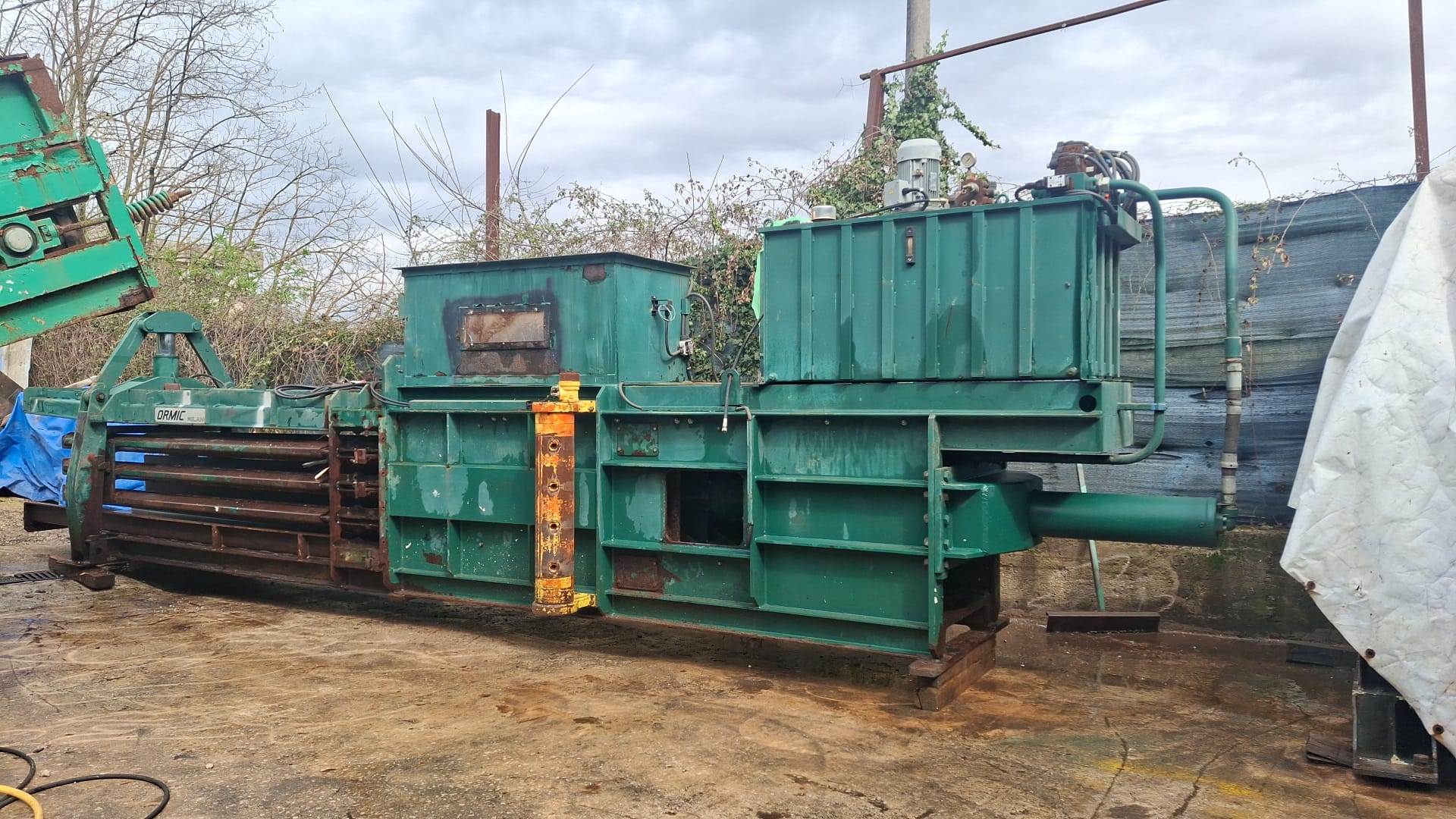 Usato 2003 Pressa Imballatrice ORMIC 80x90 - 70T - Baling Press