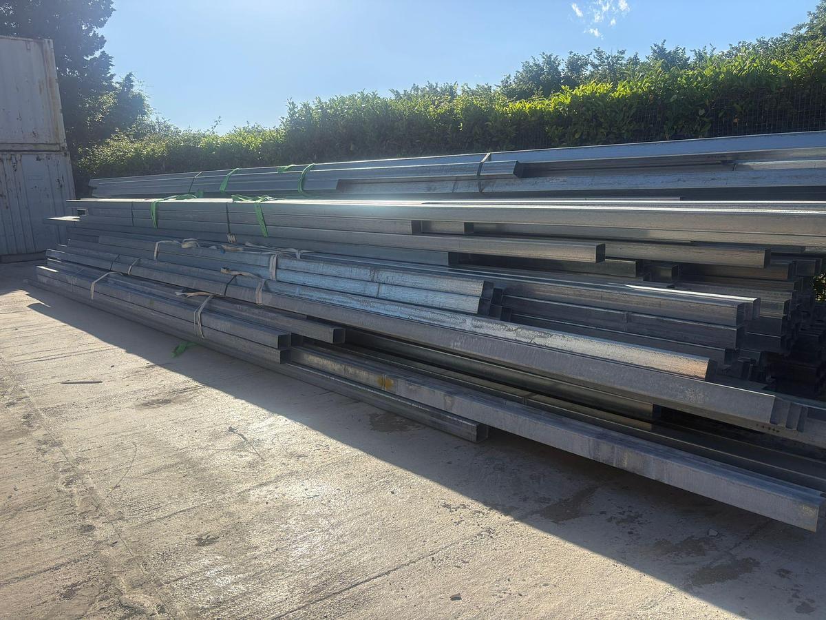 Stock profilati in ferro quadro 120 - Square iron profiles