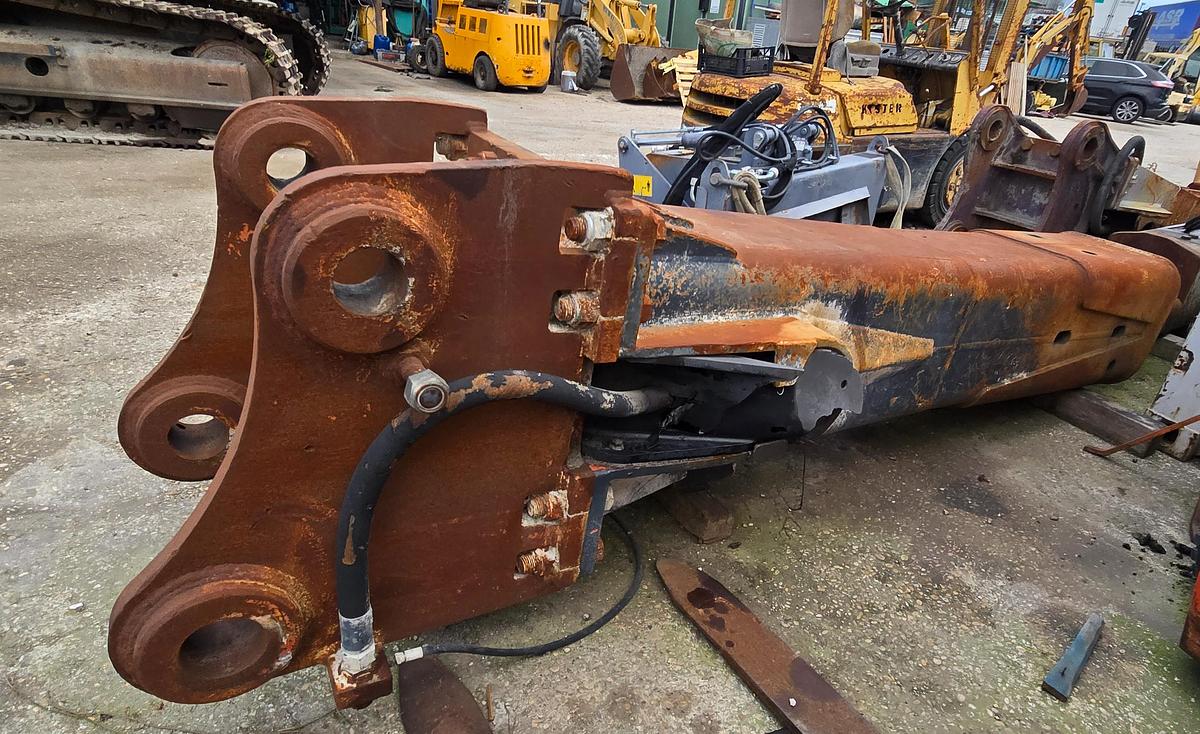 Usato 2015 Martello demolitore Sandvik BR 4510 - 2.400kg Demolition hammer