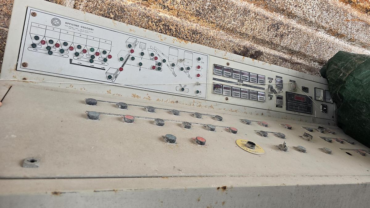 Usato 1995 Centrale Betonaggio per premiscelati, Cecconi