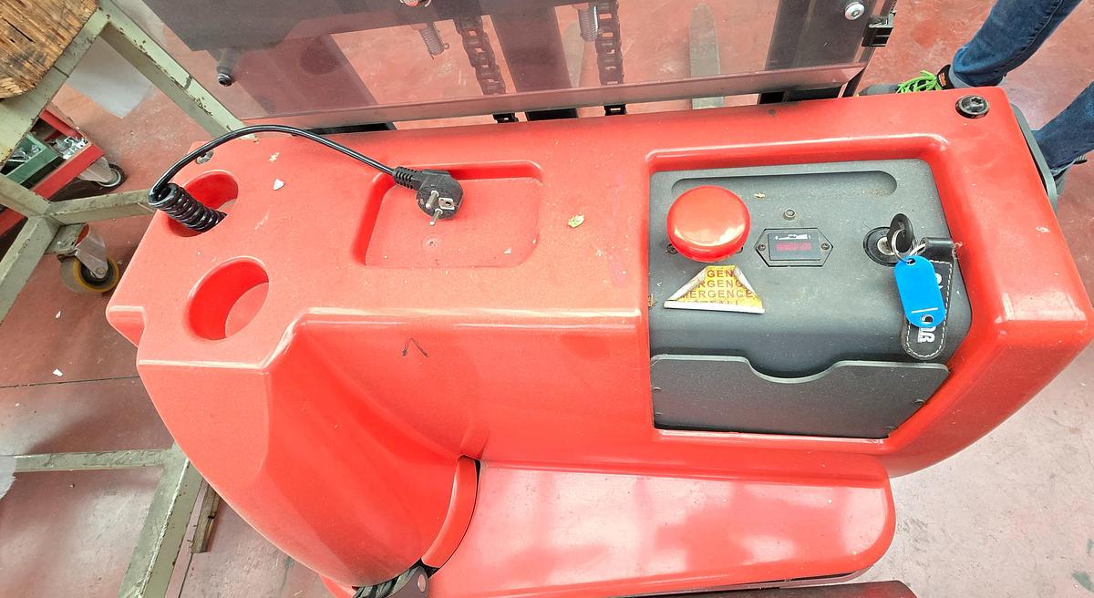 Usato 2020 Elevator NOBLELIFT ECL 10.16