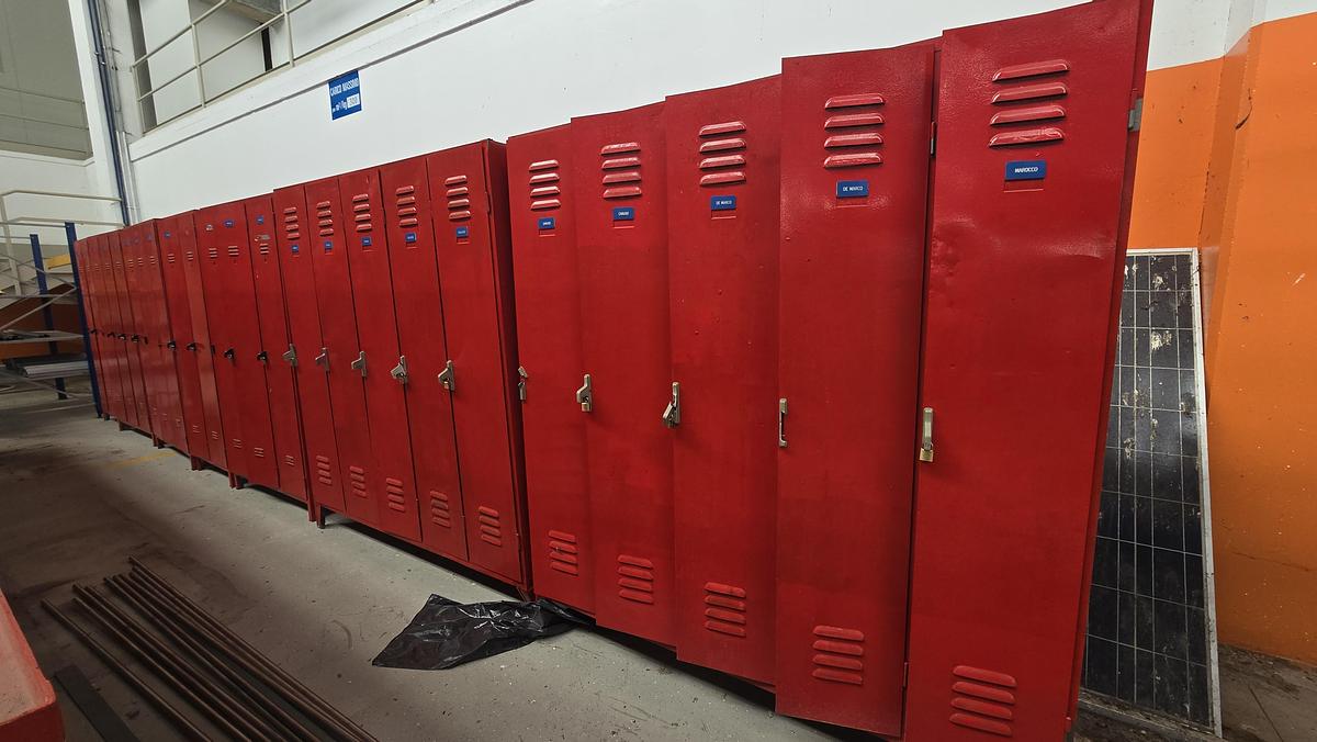 Usato Stock Armadietti Metallici Usati - Used Metal Lockers Stock