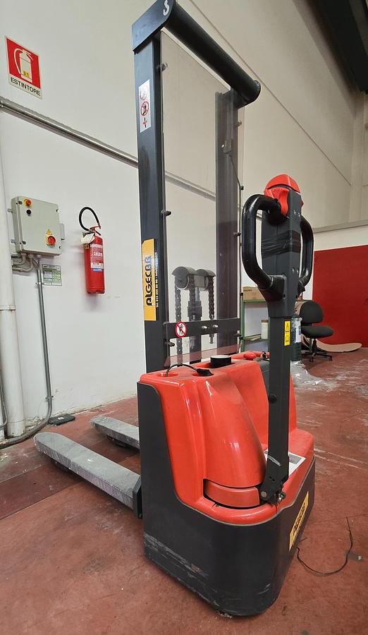 Usato 2018 Elevator NOBLELIFT ECL 10.16