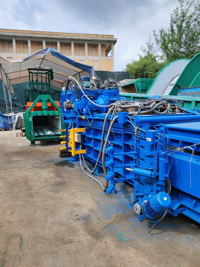 Usato 2004 Pressa imballatrice Zagib L19 SA - Baling press