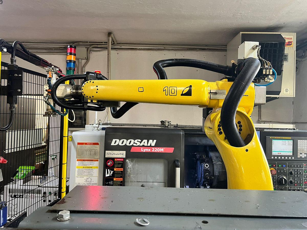 Usato 2011 DOOSAN / RRR ROBOTICA LYNX 220M + ATOM 10