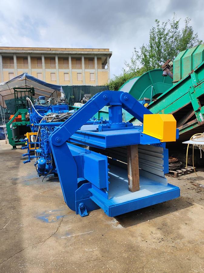 Usato 2004 Pressa imballatrice Zagib L19 SA - Baling press