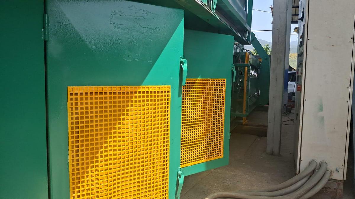 Ricondizionato 2003 Macpresse MAC 108 L - Baling press