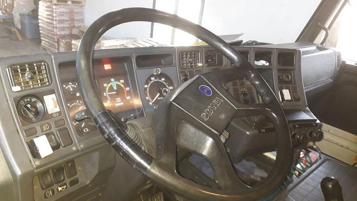 Usato 1989 Autocarro per trasporto animali SCANIA 113 H - Animal transport truck