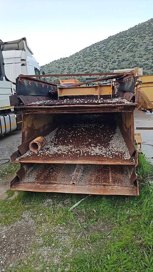 Usato Vaglio vibrante, LORO & PARISINI 516 - 3 piani - Vibrating screen