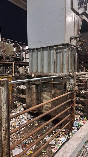 Usato 2002 Pressa Imballatrice ZAGIB L21 AS + Nastro alimentazione