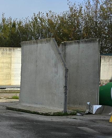 Usato Barriere divisorie New Jersey calcestruzzo - varie misure