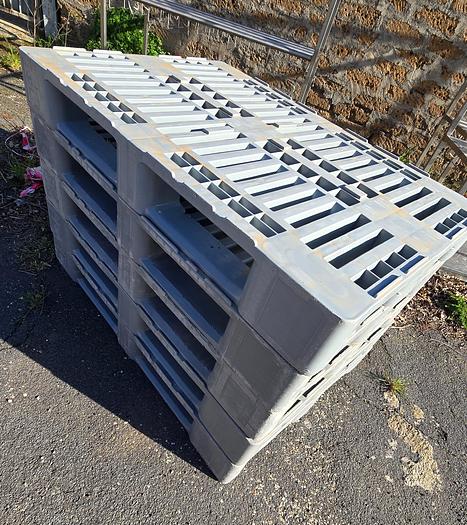 Usato Contenitori E2 e Pedane Euro H1 - E2 Containers and Euro H1 Platforms