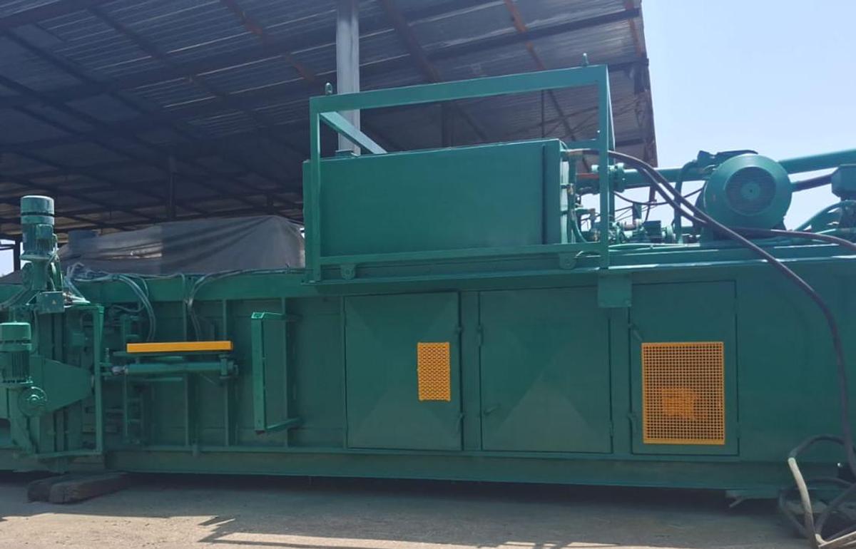 Ricondizionato 2003 Macpresse MAC 108 L - Baling press