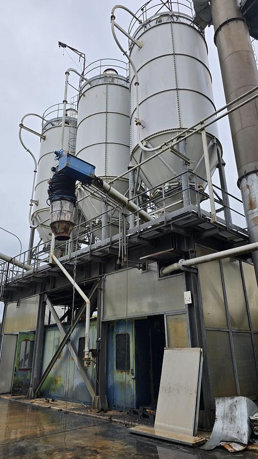 Usato 2000 Impianto Completo per Termodistruzione P.F.U.  e  Rifiuti ospedalieri con Generazione Energia Elettrica