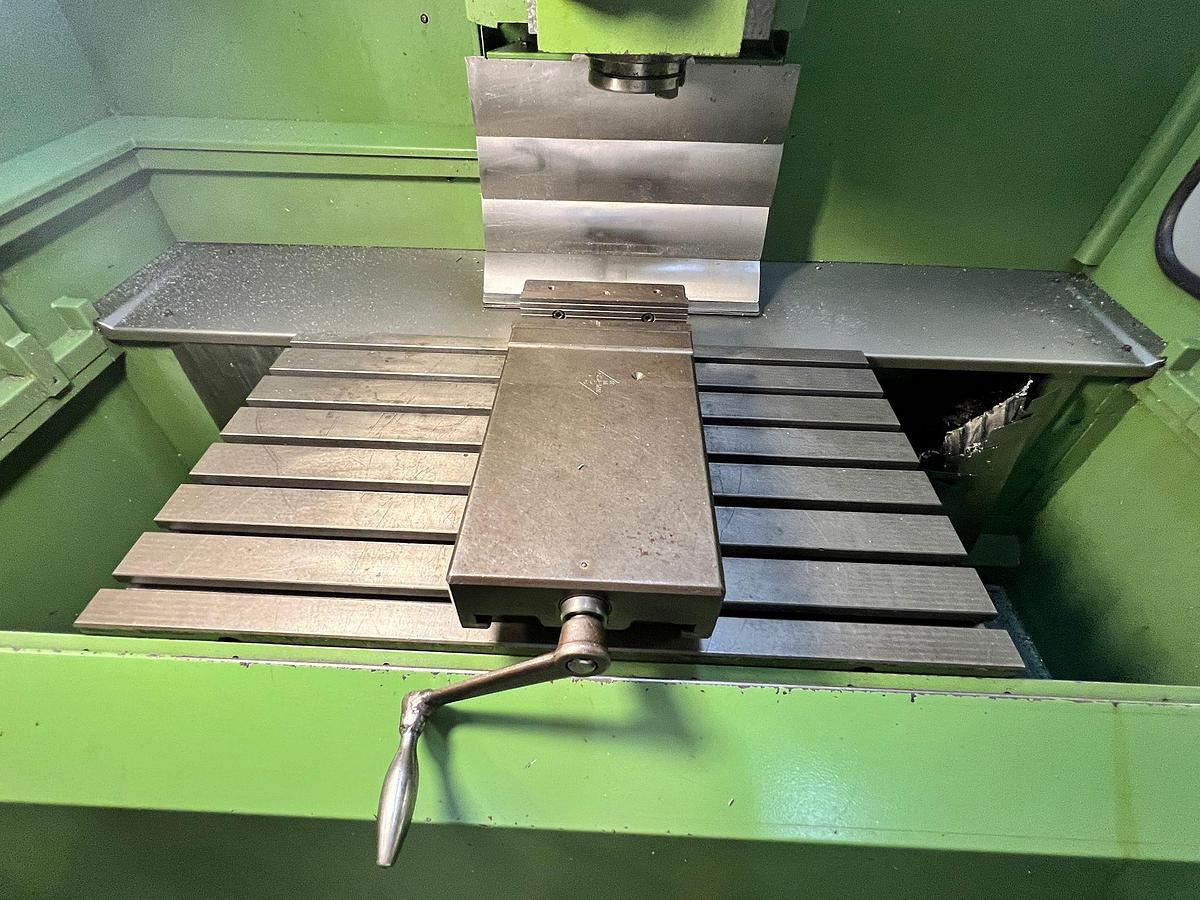 Usato 1993 FRESATRICE UNIVERSALE CNC – MIKRON WF 31 DE - Universal milling machine