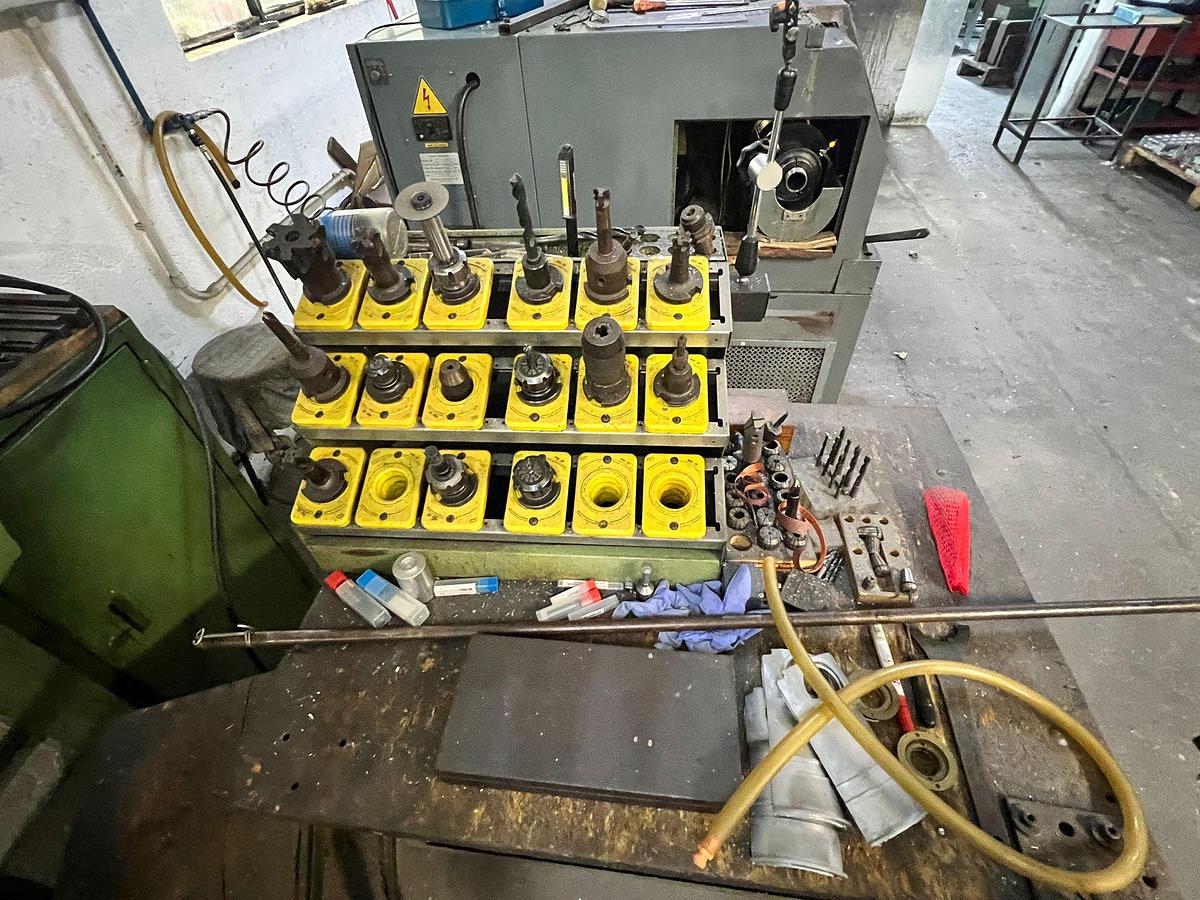 Usato 1993 FRESATRICE UNIVERSALE CNC – MIKRON WF 31 DE - Universal milling machine