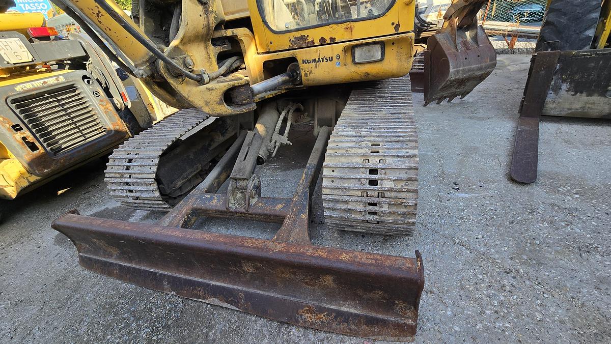 Usato 2001 Escavatore Komatsu PC 75 R - Excavator