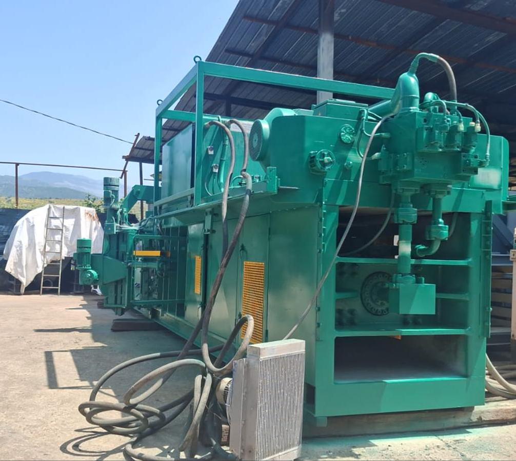 Ricondizionato 2003 Macpresse MAC 108 L - Baling press