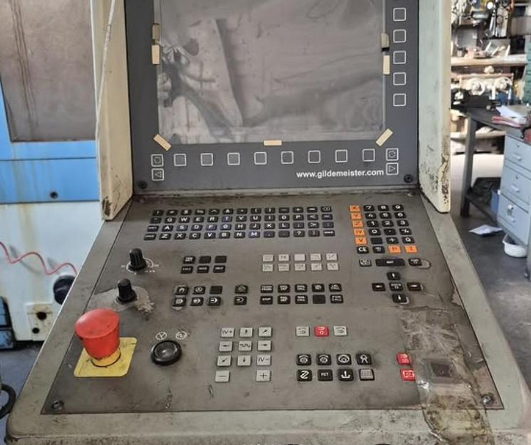 Usato 2000 Centro lavoro CNC Deckel Maho, modello DMC 63 V - Machining center