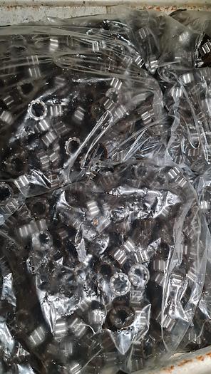 Stock di Cuscinetti, materiale finito (nuovo) e semilavorato per cuscinetti