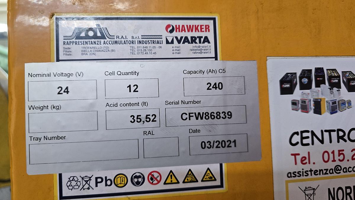 Usato 2000 Piattaforma elevatrice Pinguely-Haulotte HM 10P - Lifting platform