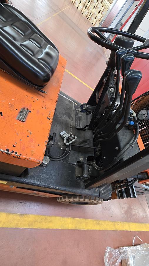 Usato 2005 Elevator TOYOTA 4FB20