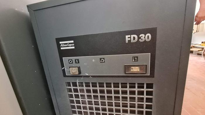 Usato Compressore Rotativo a vite, Atlas Copco Ga 11 + Essiccatore refrigerato FD30