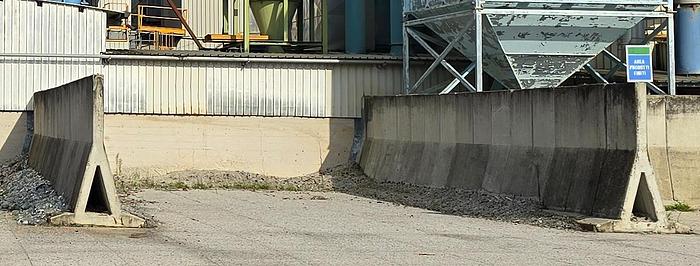 Usato Barriere divisorie New Jersey calcestruzzo - varie misure