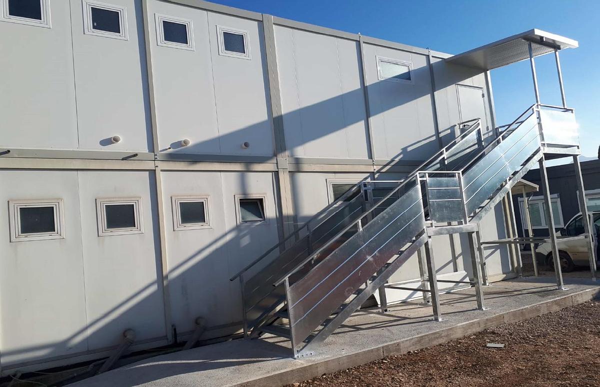 Usato 2021 Palazzina Uffici Prefabbricata 36 Monoblocchi EDILMACO S.r.l. - Prefabricated Office Building (36 Modular Units)