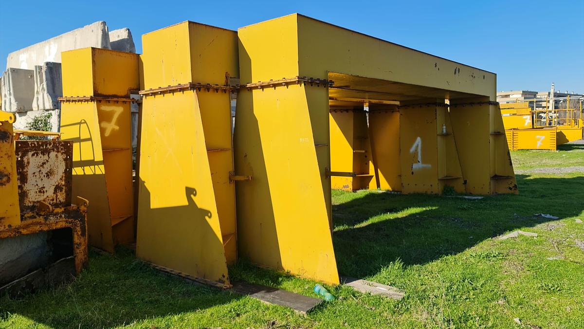 Usato 2009 Gru a Portale (cavalletto), CERASI & CO MS/GC/SC11000/PT30