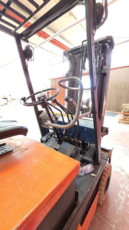Usato 2005 Elevator TOYOTA 4FB20 - Electric lift with hydraulic clamp