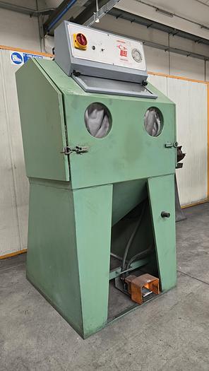 Usato Lotto Macchinari Lavorazione metallo come Frese Rettificatrici, Presse, ecc. - Metalworking machinery such as cutters, grinders, presses, etc.